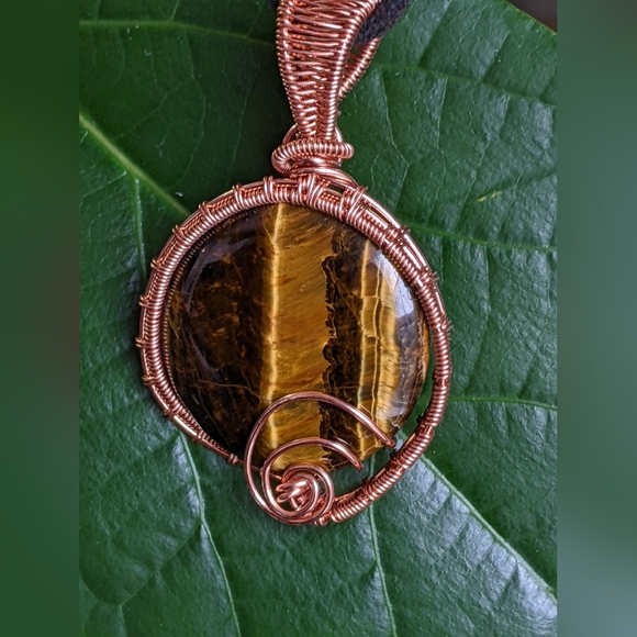 Handmade Tigers Eye Pendant Necklace Wrapped In Copper Wire - Picture 10 of 17